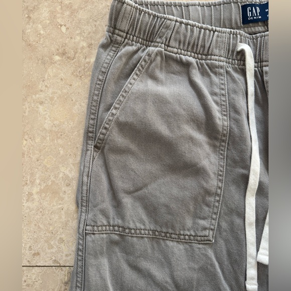 GAP Pull-On Barrel Pants - Picture 6 of 7